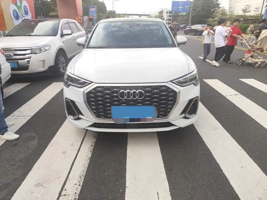 2020 Audi Q3 Sportback 2.0T 186HP L4 7DCT,autocango,china used car exporter,china ev exporter,chinese used car exporter,chinese used ev exporter