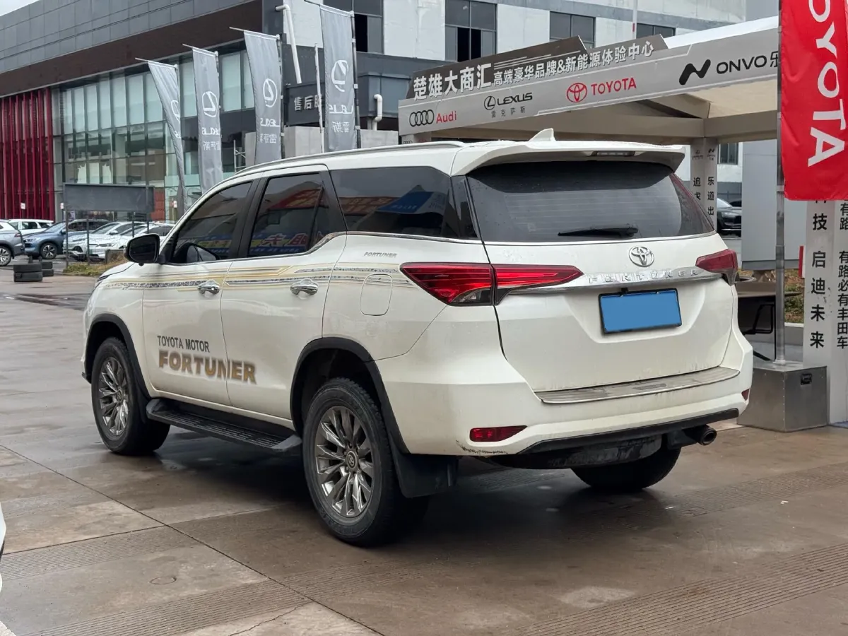 2018 Mitsubishi Pajero 3.0L 174HP V6 5AT,autocango,china used car exporter,china ev exporter,chinese used car exporter,chinese used ev exporter
