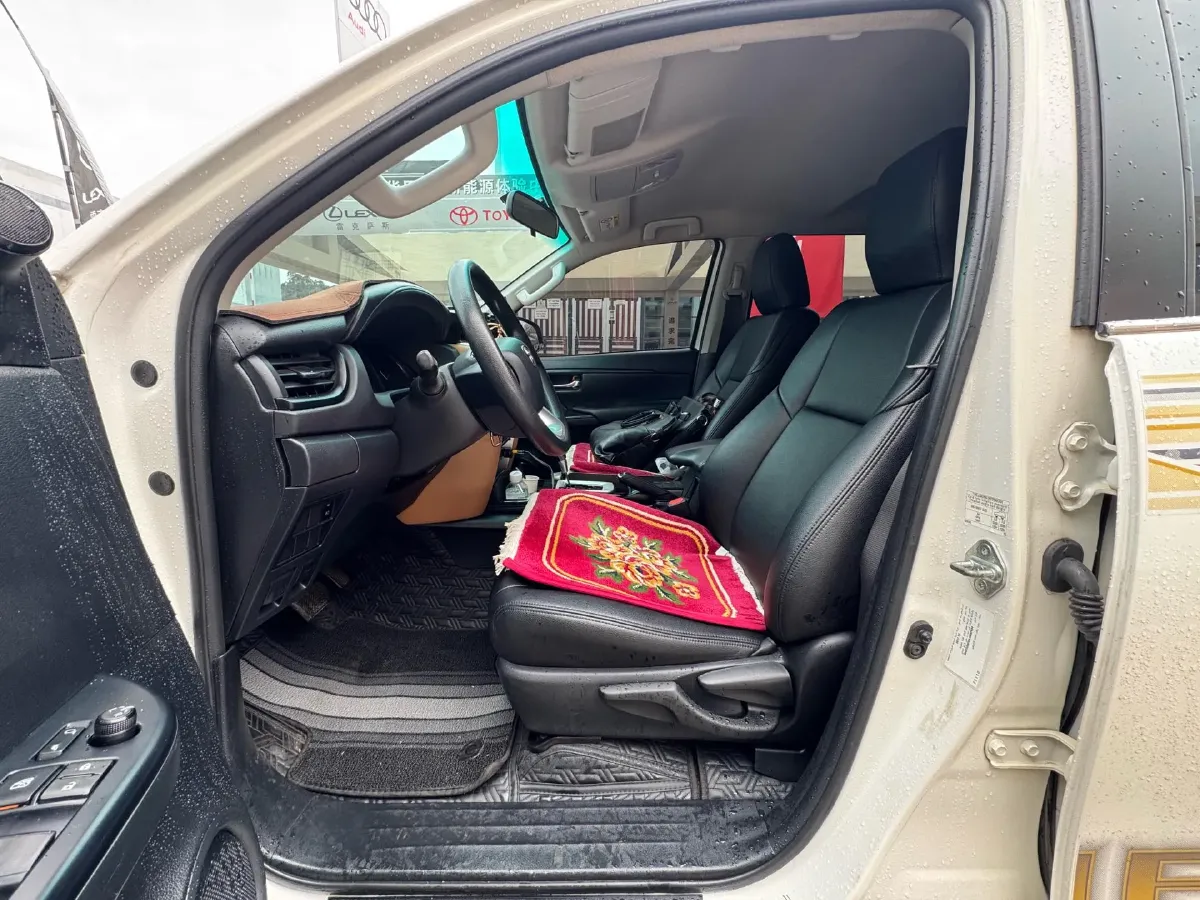 2018 Mitsubishi Pajero 3.0L 174HP V6 5AT,autocango,china used car exporter,china ev exporter,chinese used car exporter,chinese used ev exporter