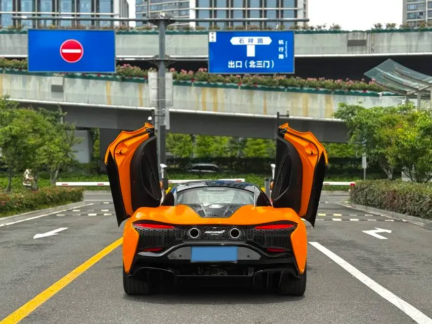 2023 McLaren Artura 3.0T 585HP V6 8DCT PHEV 7.4KWH,autocango,china used car exporter,china ev exporter,chinese used car exporter,chinese used ev exporter