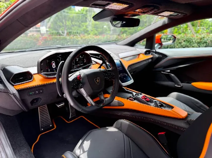 2023 Lamborghini Revuelto 6.5L 826HP V12 8DCT PHEV 3.8KWH,autocango,china used car exporter,china ev exporter,chinese used car exporter,chinese used ev exporter