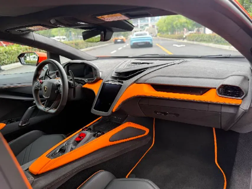2023 Lamborghini Revuelto 6.5L 826HP V12 8DCT PHEV 3.8KWH,autocango,china used car exporter,china ev exporter,chinese used car exporter,chinese used ev exporter
