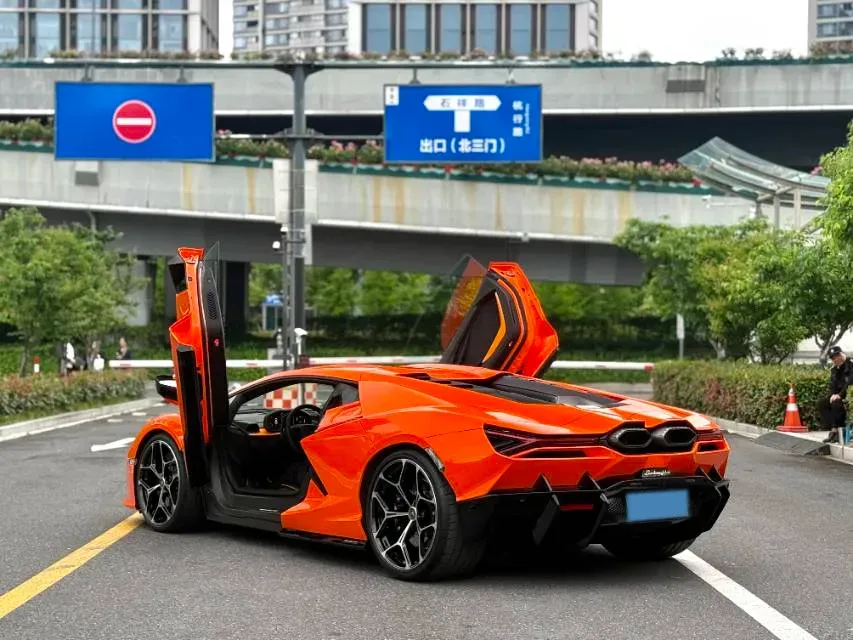 2023 Lamborghini Revuelto 6.5L 826HP V12 8DCT PHEV 3.8KWH,autocango,china used car exporter,china ev exporter,chinese used car exporter,chinese used ev exporter