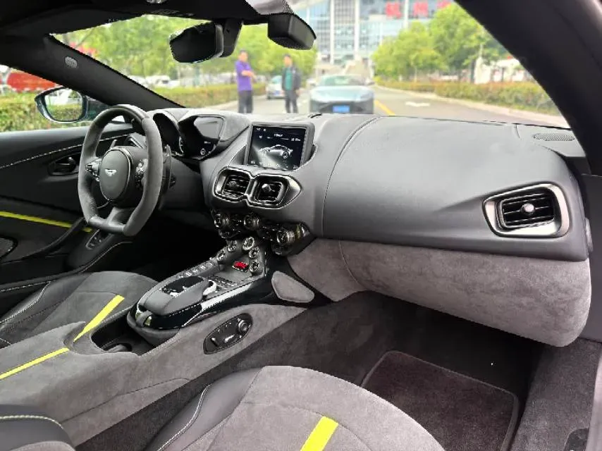 2023 Aston Martin V8 Vantage 4.0T 510HP V8 8AT,autocango,china used car exporter,china ev exporter,chinese used car exporter,chinese used ev exporter