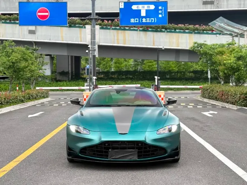 2023 Aston Martin V8 Vantage 4.0T 510HP V8 8AT,autocango,china used car exporter,china ev exporter,chinese used car exporter,chinese used ev exporter