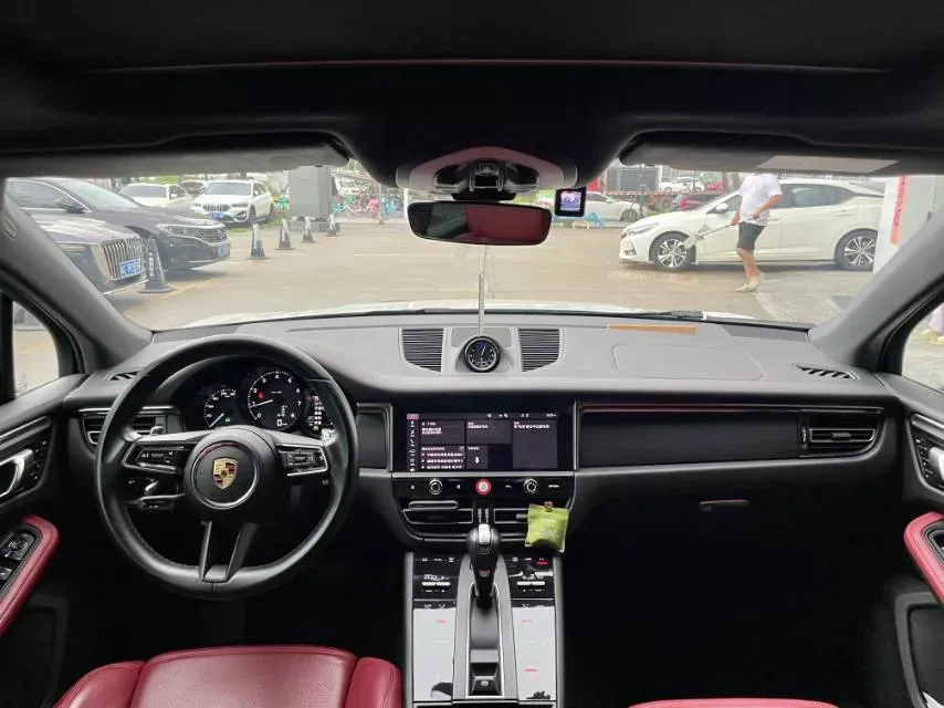 2023 Porsche Macan 2.0T 265HP L4 7DCT,autocango,china used car exporter,china ev exporter,chinese used car exporter,chinese used ev exporter