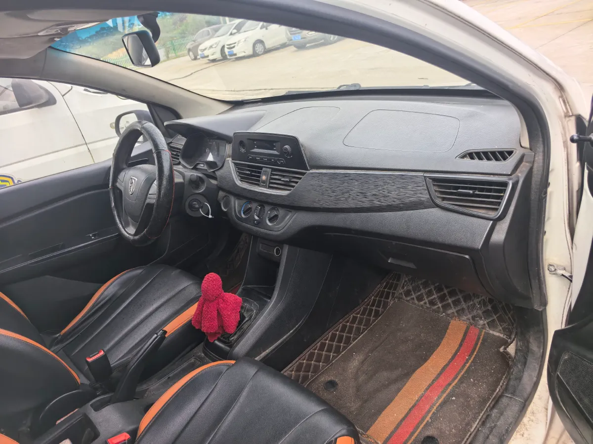 2017 BaoJun 310W 1.2L 82HP L4 6MT,autocango,china used car exporter,china ev exporter,chinese used car exporter,chinese used ev exporter