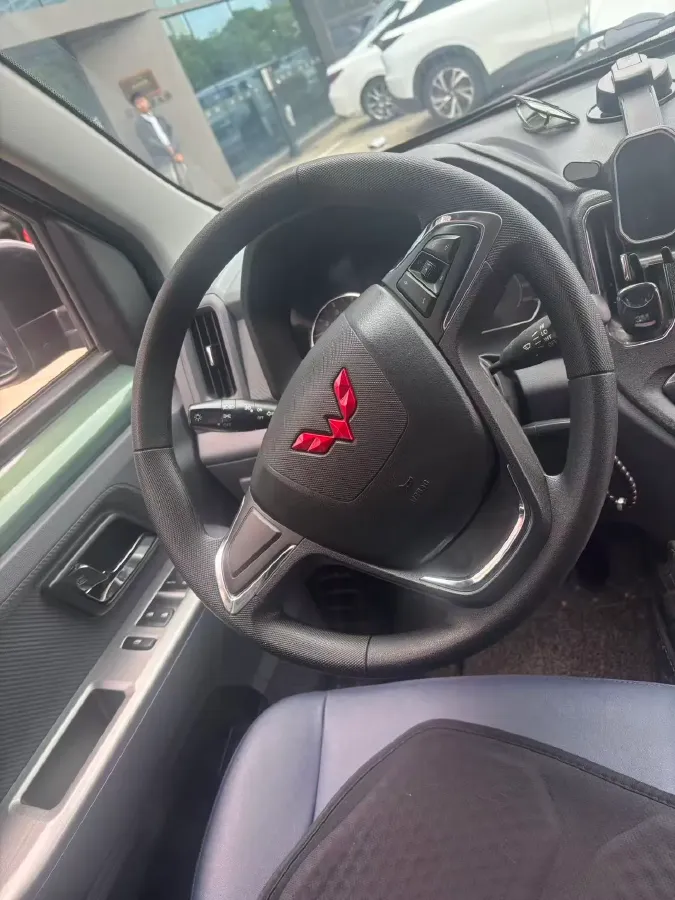 2021 WuLing ZhentTu 1.5L 99HP L4 5MT,autocango,china used car exporter,china ev exporter,chinese used car exporter,chinese used ev exporter