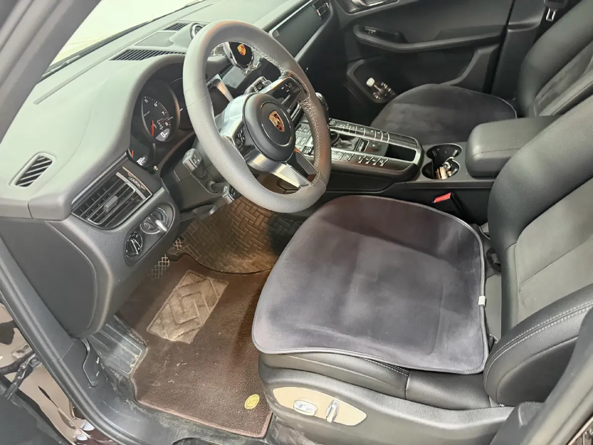 2018 Porsche Macan 2.0T 252HP L4 7DCT,autocango,china used car exporter,china ev exporter,chinese used car exporter,chinese used ev exporter
