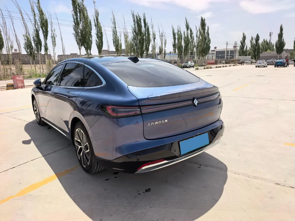 2025 BaoJun XiangJing 1.5T 143HP L4 1DHT PHEV,autocango,china used car exporter,china ev exporter,chinese used car exporter,chinese used ev exporter