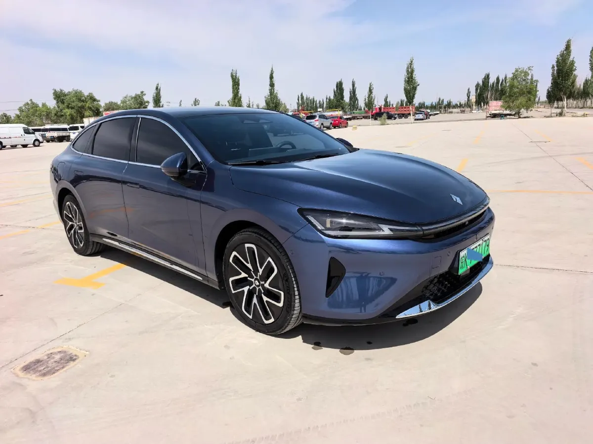 2025 BaoJun XiangJing 1.5T 143HP L4 1DHT PHEV,autocango,china used car exporter,china ev exporter,chinese used car exporter,chinese used ev exporter