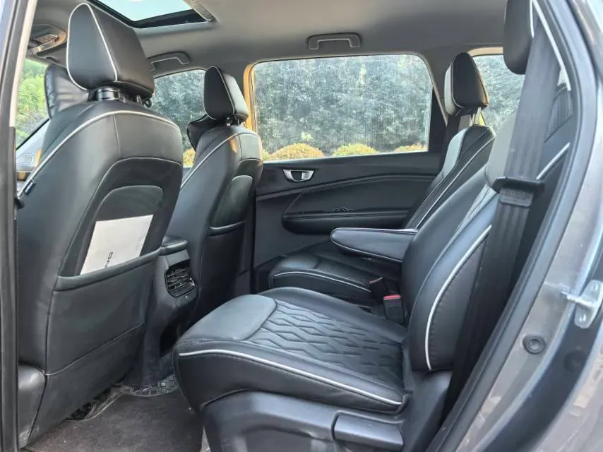 2022 Venucia T60 1.6L 126HP L4 CVT,autocango,china used car exporter,china ev exporter,chinese used car exporter,chinese used ev exporter