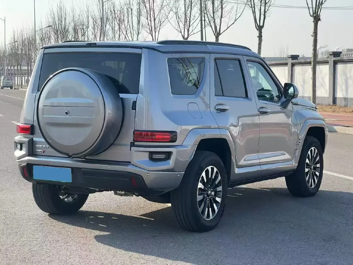 2024 Tank 700 3.0T 360HP V6 9AT PHEV 37.1KWH,autocango,china used car exporter,china ev exporter,chinese used car exporter,chinese used ev exporter