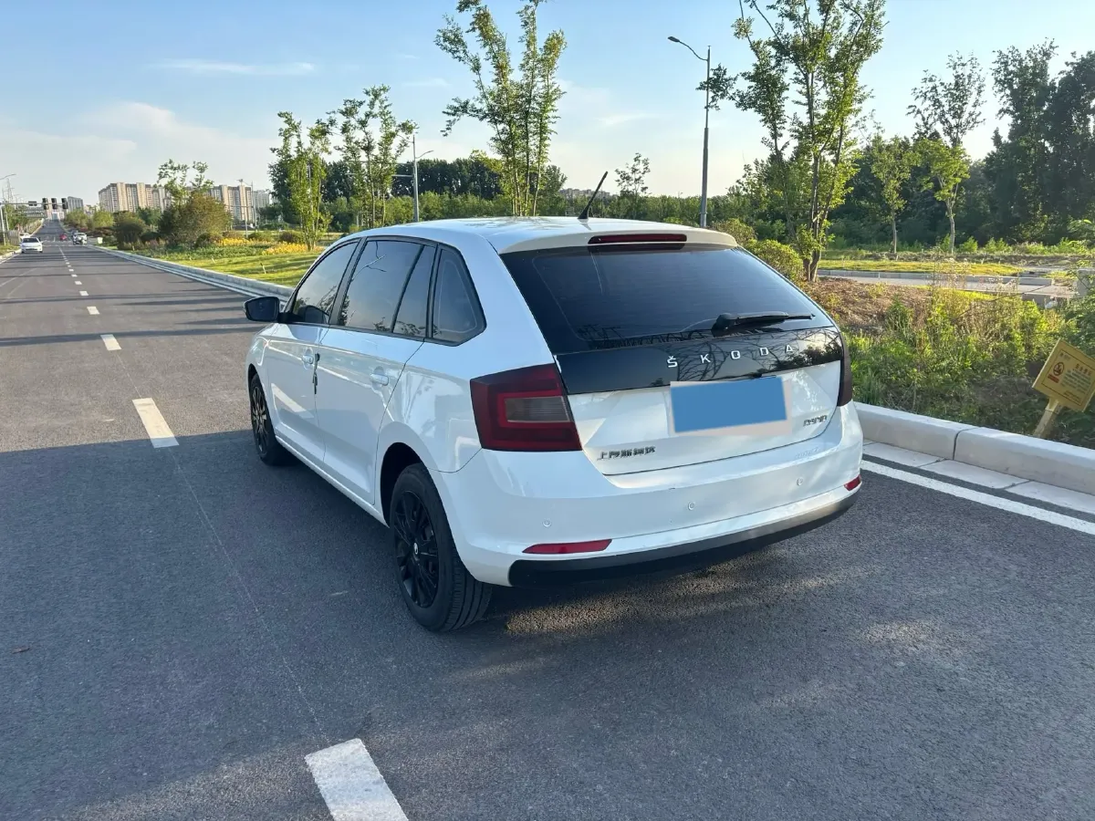 2019 Skoda Rapid Spaceback 1.5L 110HP L4 6AT,autocango,china used car exporter,china ev exporter,chinese used car exporter,chinese used ev exporter