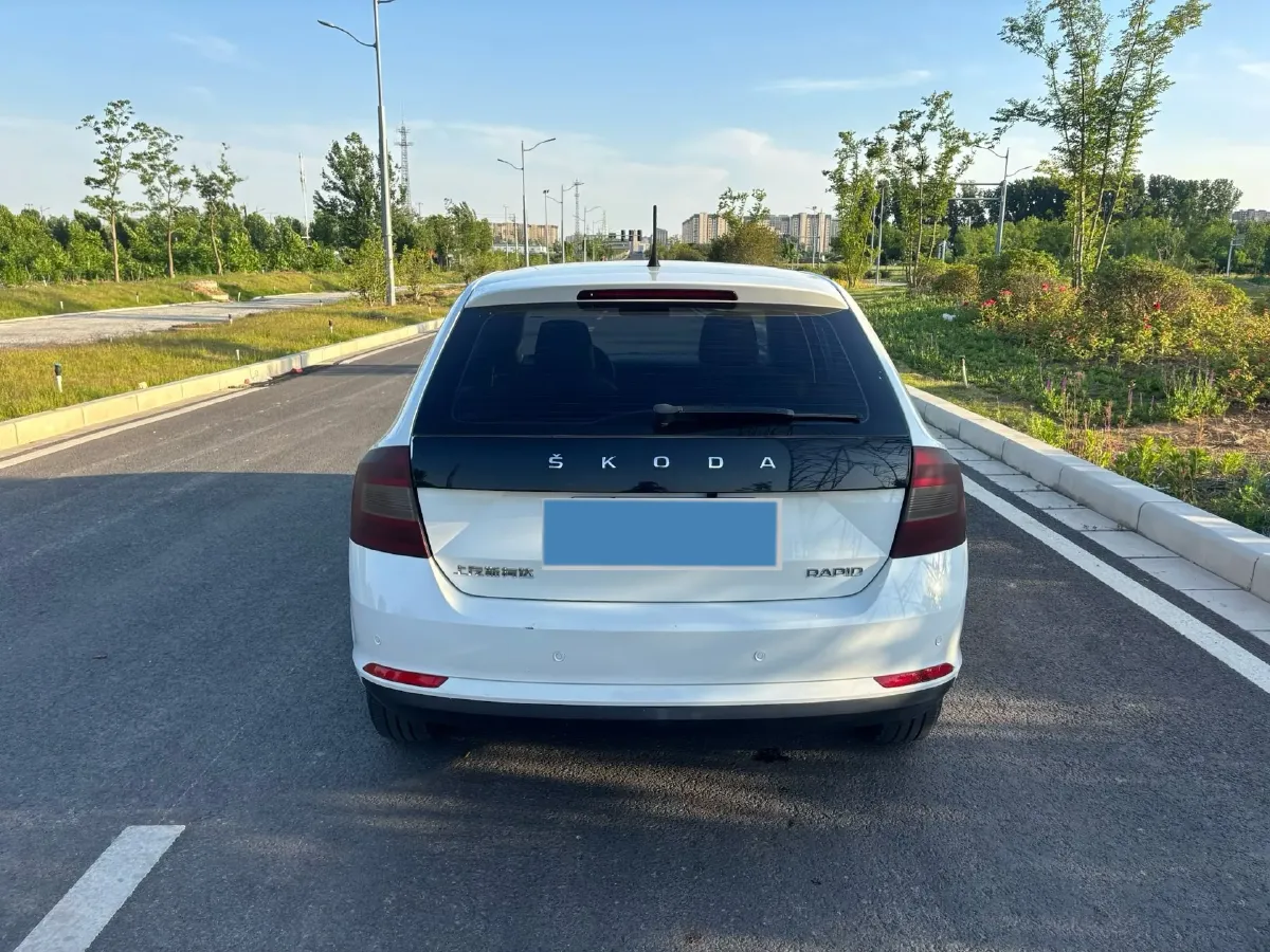 2019 Skoda Rapid Spaceback 1.5L 110HP L4 6AT,autocango,china used car exporter,china ev exporter,chinese used car exporter,chinese used ev exporter