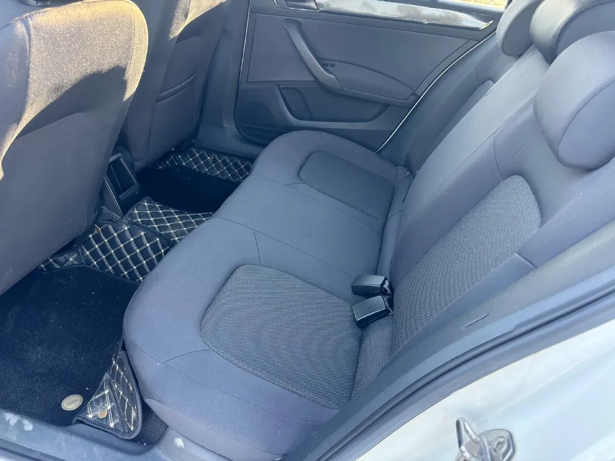 2019 Skoda Rapid Spaceback 1.5L 110HP L4 6AT,autocango,china used car exporter,china ev exporter,chinese used car exporter,chinese used ev exporter