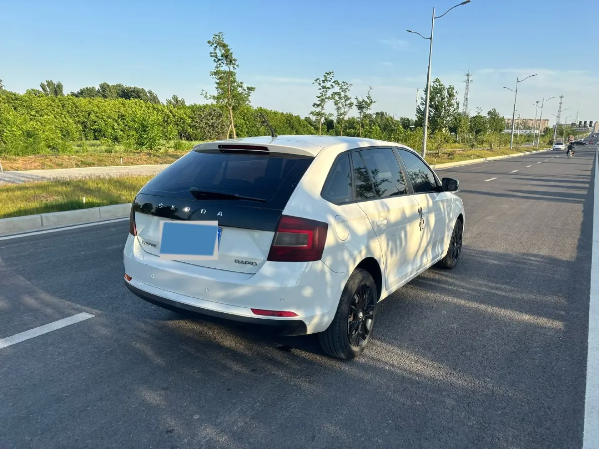 2019 Skoda Rapid Spaceback 1.5L 110HP L4 6AT,autocango,china used car exporter,china ev exporter,chinese used car exporter,chinese used ev exporter