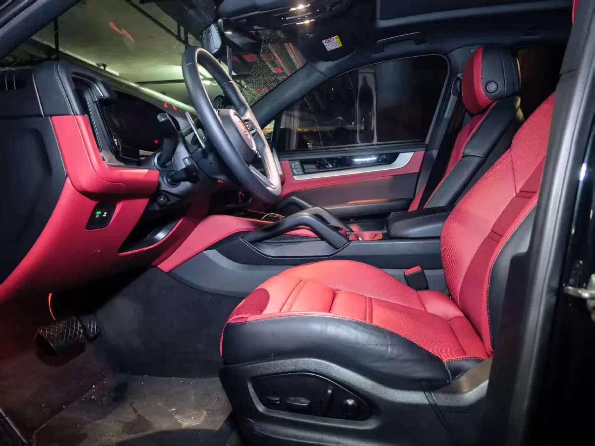 2025 Porsche Cayenne 3.0T 354HP V6 8AT,autocango,china used car exporter,china ev exporter,chinese used car exporter,chinese used ev exporter