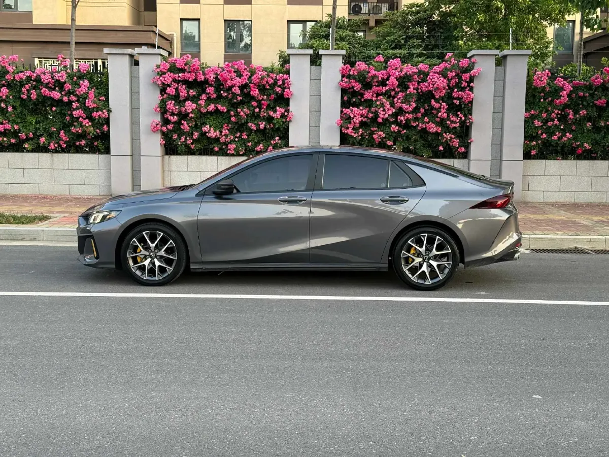 2021 GAC Trumpchi Empow 1.5T 177HP L4 7DCT,autocango,china used car exporter,china ev exporter,chinese used car exporter,chinese used ev exporter