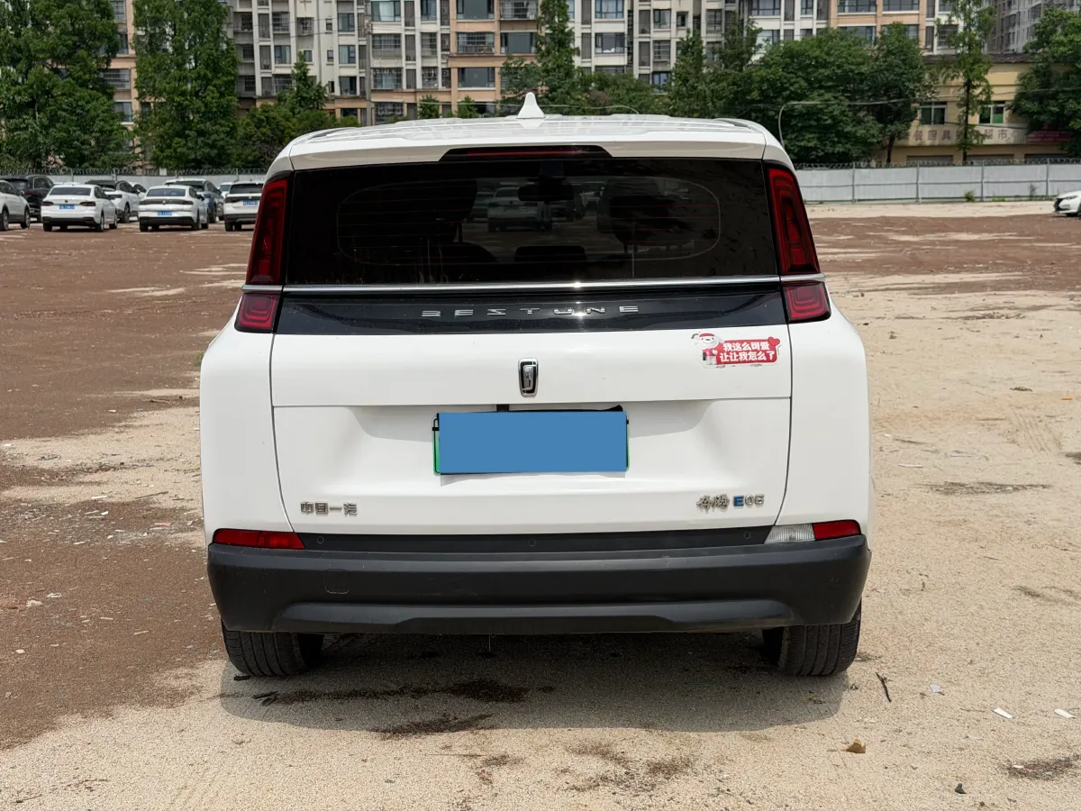 2022 JMC YuHu 7 2.0T 141HP L4 8AT,autocango,china used car exporter,china ev exporter,chinese used car exporter,chinese used ev exporter