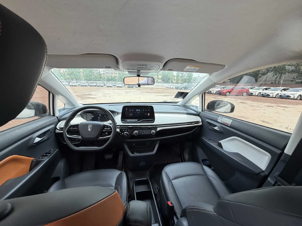 2022 JMC YuHu 7 2.0T 141HP L4 8AT,autocango,china used car exporter,china ev exporter,chinese used car exporter,chinese used ev exporter