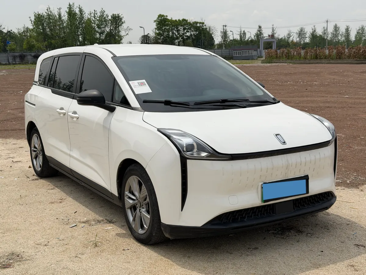 2022 JMC YuHu 7 2.0T 141HP L4 8AT,autocango,china used car exporter,china ev exporter,chinese used car exporter,chinese used ev exporter