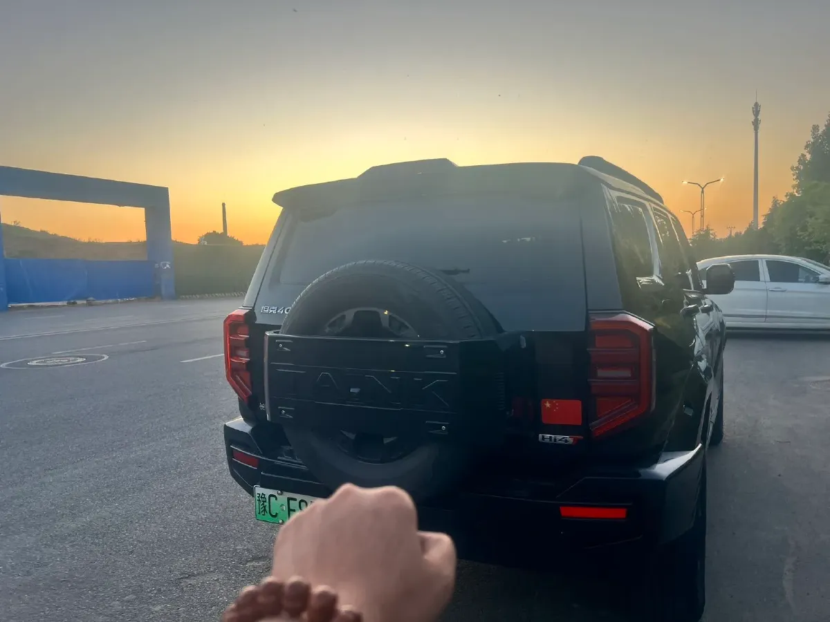 2023 Tank 400 2.0T 252HP L4 9AT PHEV 37.1KWH,autocango,china used car exporter,china ev exporter,chinese used car exporter,chinese used ev exporter