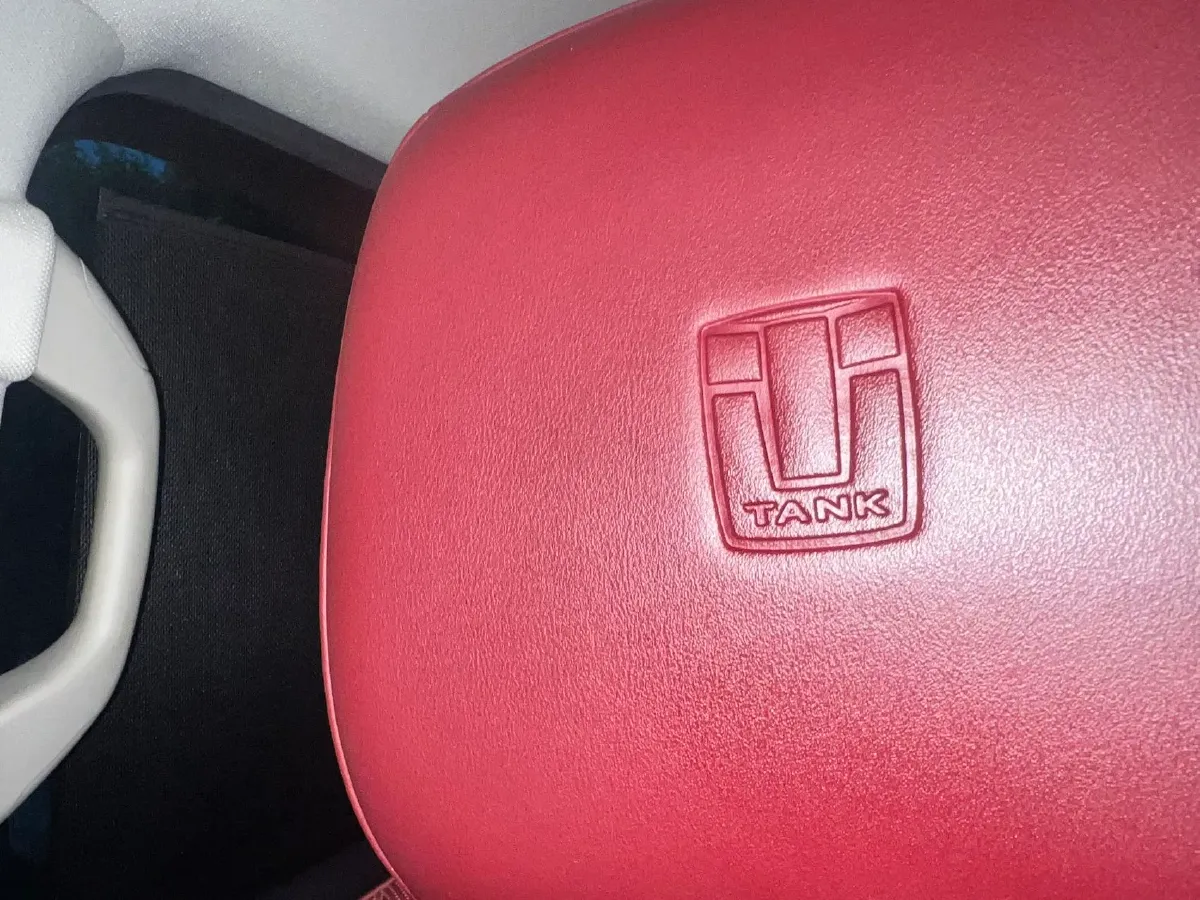 2023 Tank 400 2.0T 252HP L4 9AT PHEV 37.1KWH,autocango,china used car exporter,china ev exporter,chinese used car exporter,chinese used ev exporter
