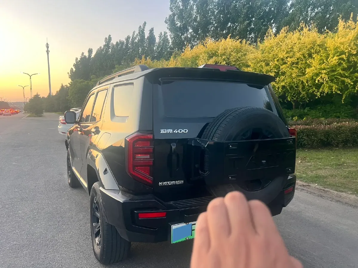 2023 Tank 400 2.0T 252HP L4 9AT PHEV 37.1KWH,autocango,china used car exporter,china ev exporter,chinese used car exporter,chinese used ev exporter