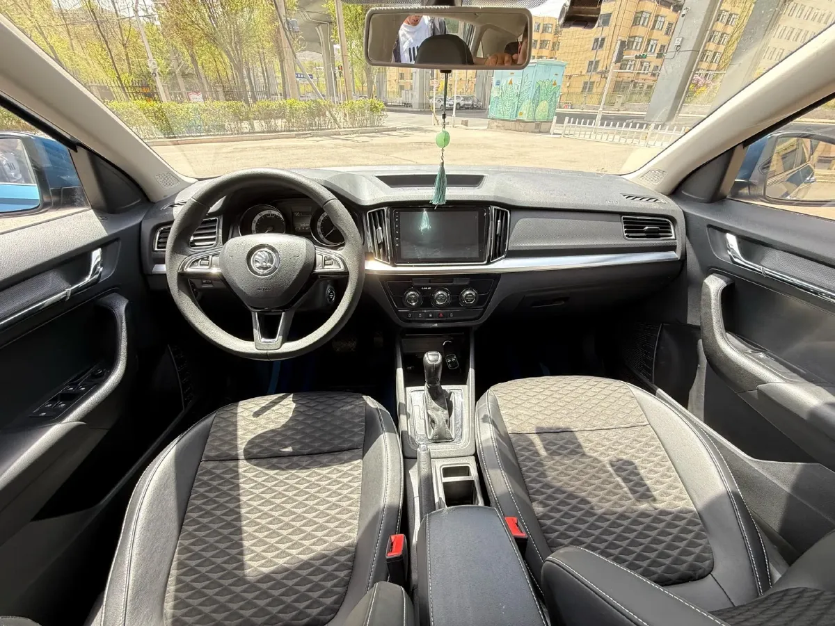 2018 Skoda Rapid Spaceback 1.4T 131HP L4 7DCT,autocango,china used car exporter,china ev exporter,chinese used car exporter,chinese used ev exporter