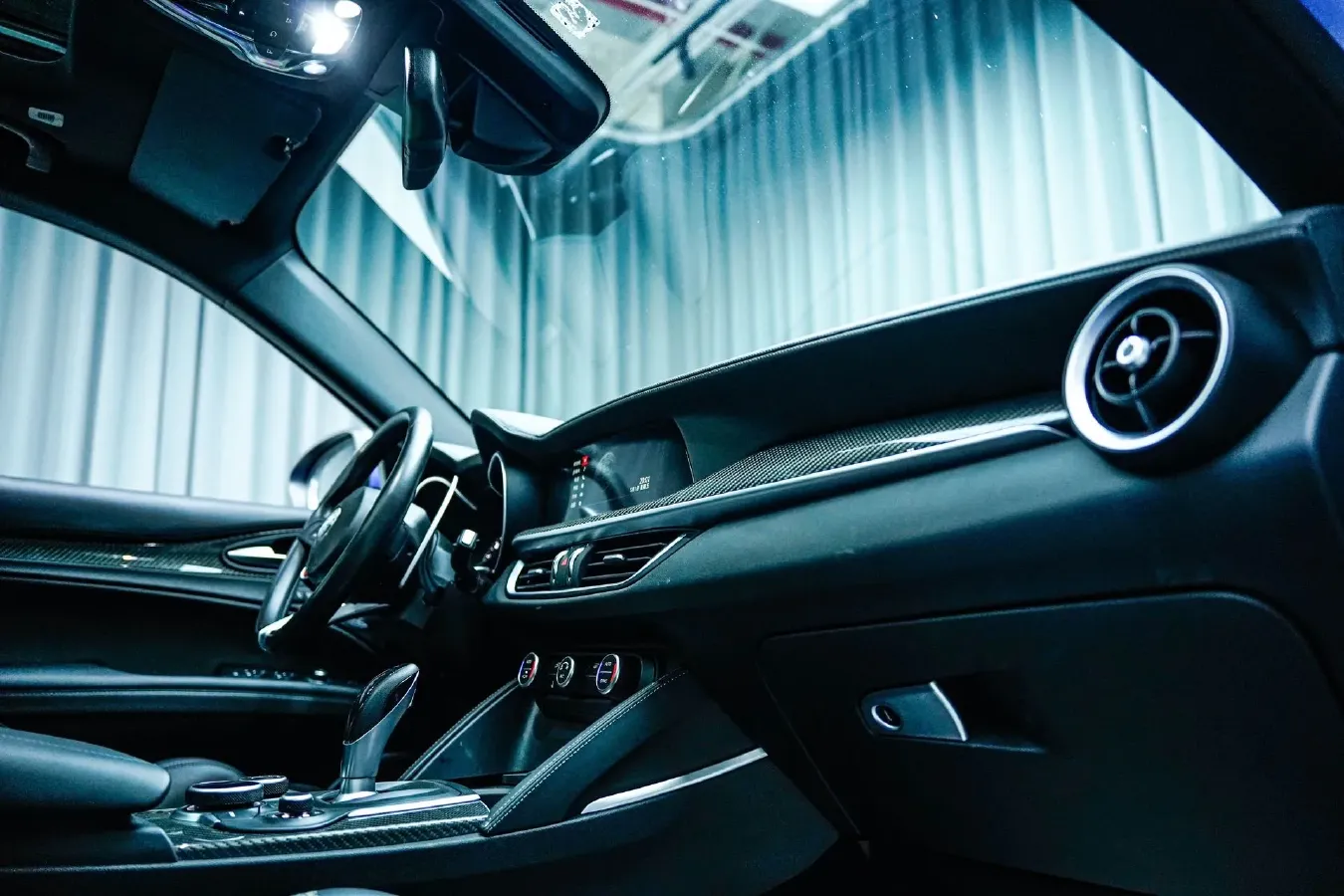 2019 Alfa Romeo Stelvio 2.9T 510HP V6 8AT,autocango,china used car exporter,china ev exporter,chinese used car exporter,chinese used ev exporter