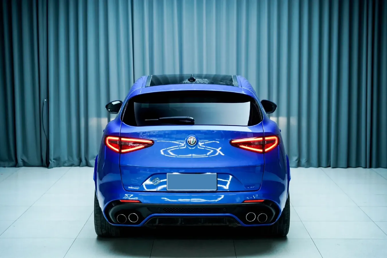 2019 Alfa Romeo Stelvio 2.9T 510HP V6 8AT,autocango,china used car exporter,china ev exporter,chinese used car exporter,chinese used ev exporter