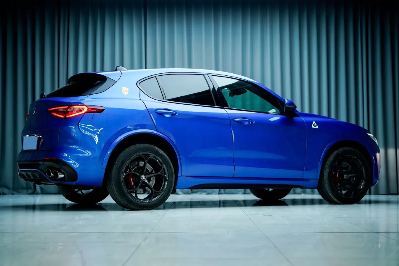 2019 Alfa Romeo Stelvio 2.9T 510HP V6 8AT,autocango,china used car exporter,china ev exporter,chinese used car exporter,chinese used ev exporter