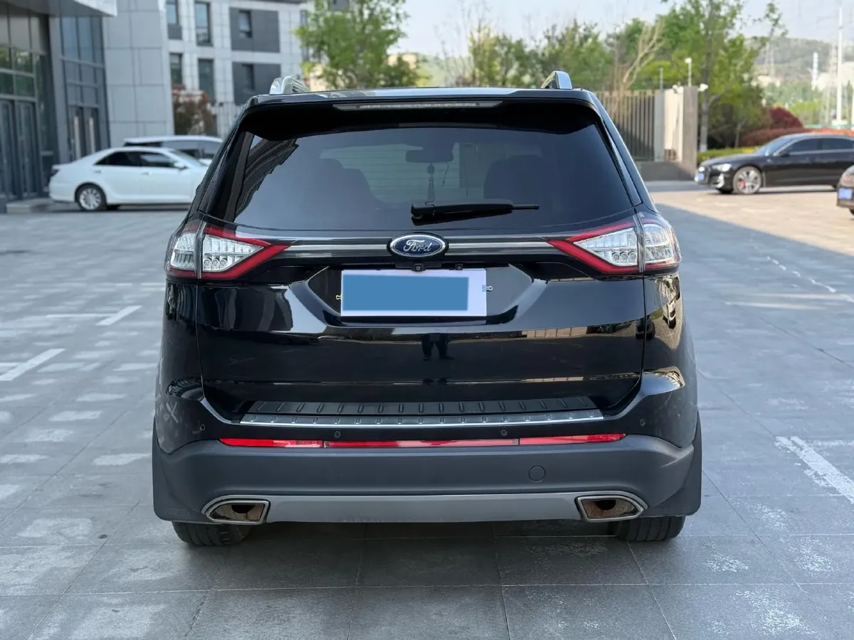 2018 Ford Edge 2.0T 245HP L4 6AT,autocango,china used car exporter,china ev exporter,chinese used car exporter,chinese used ev exporter