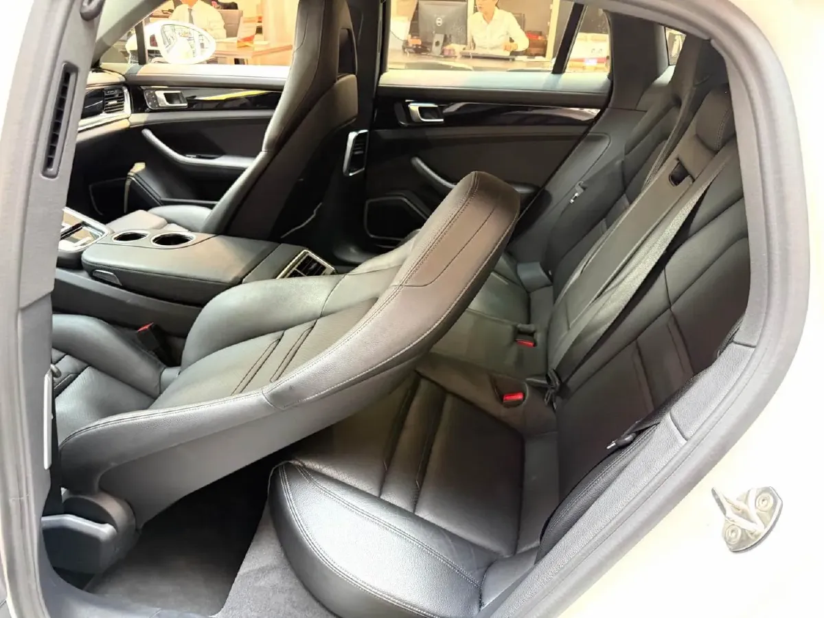 2023 Porsche Panamera 2.9T 330HP V6 8DCT,autocango,china used car exporter,china ev exporter,chinese used car exporter,chinese used ev exporter