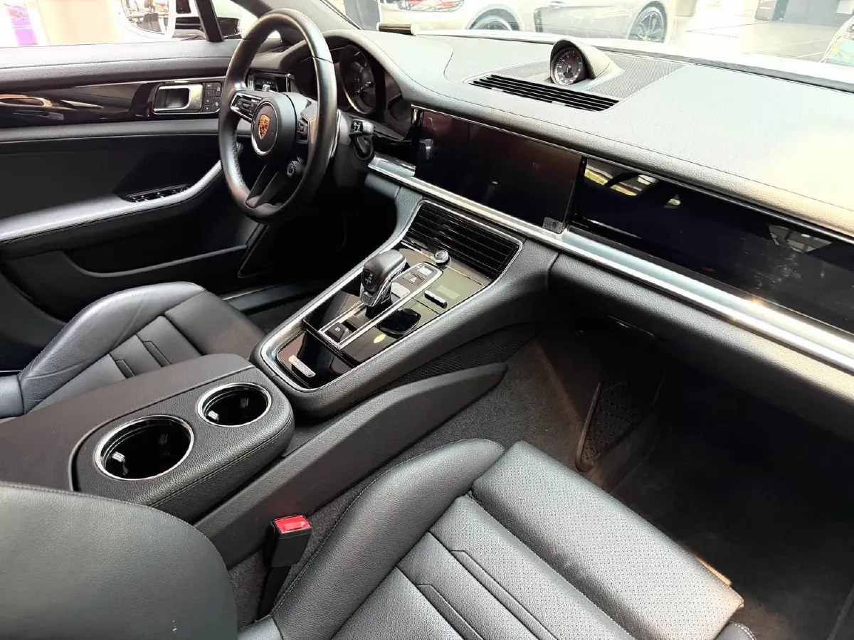 2023 Porsche Panamera 2.9T 330HP V6 8DCT,autocango,china used car exporter,china ev exporter,chinese used car exporter,chinese used ev exporter
