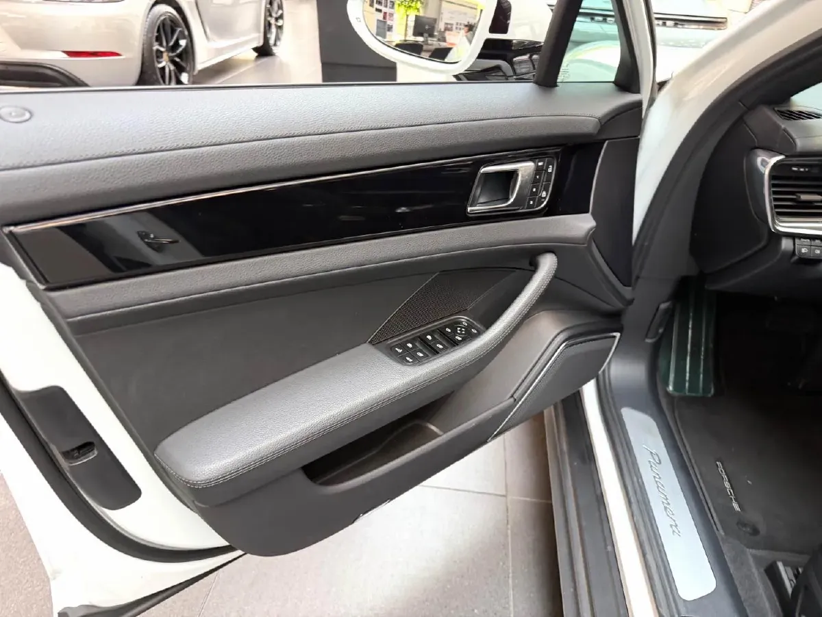 2023 Porsche Panamera 2.9T 330HP V6 8DCT,autocango,china used car exporter,china ev exporter,chinese used car exporter,chinese used ev exporter