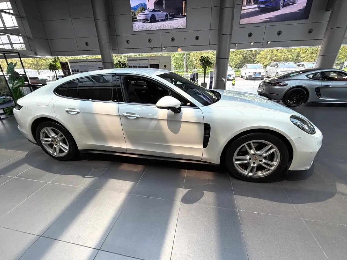 2023 Porsche Panamera 2.9T 330HP V6 8DCT,autocango,china used car exporter,china ev exporter,chinese used car exporter,chinese used ev exporter