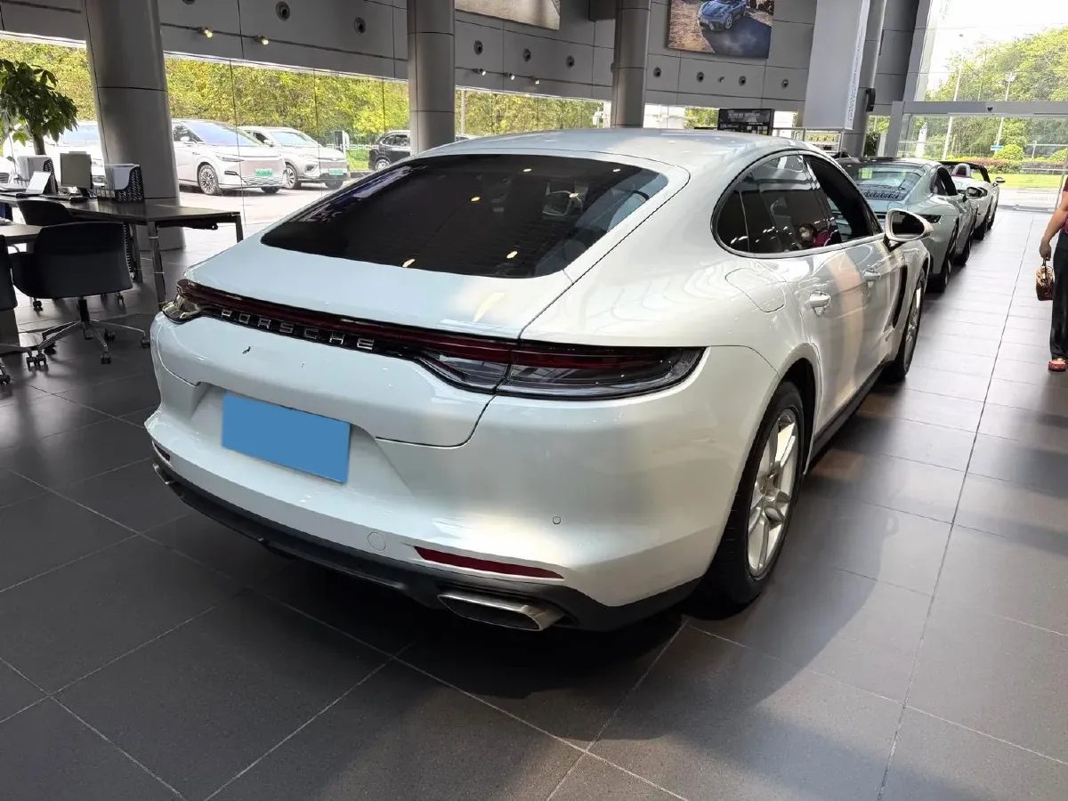 2023 Porsche Panamera 2.9T 330HP V6 8DCT,autocango,china used car exporter,china ev exporter,chinese used car exporter,chinese used ev exporter