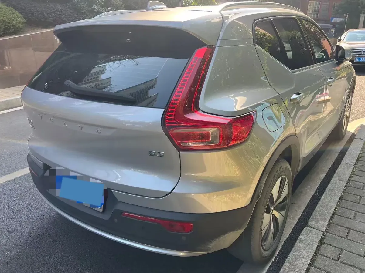 2024 Volvo XC40 2.0T 163HP L4 7DCT,autocango,china used car exporter,china ev exporter,chinese used car exporter,chinese used ev exporter