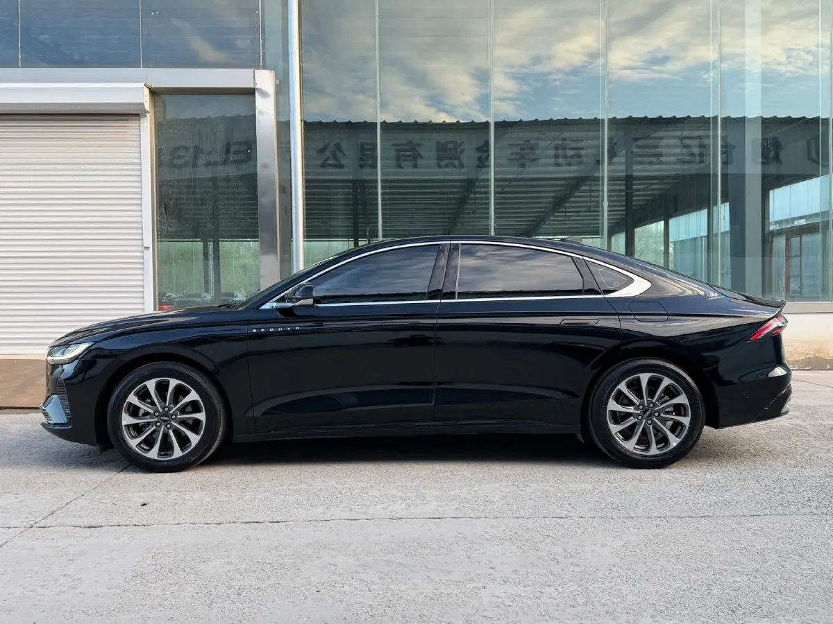 2025 Lincoln Z 2.0T 261HP L4 8AT,autocango,china used car exporter,china ev exporter,chinese used car exporter,chinese used ev exporter