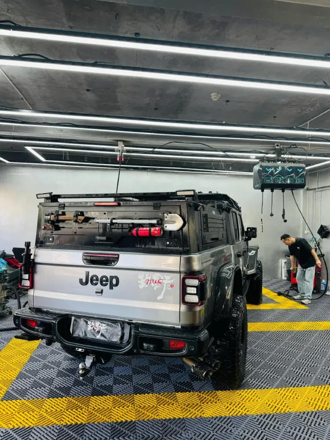 2022 Jeep Gladiator 3.6L 284HP V6 8AT,autocango,china used car exporter,china ev exporter,chinese used car exporter,chinese used ev exporter
