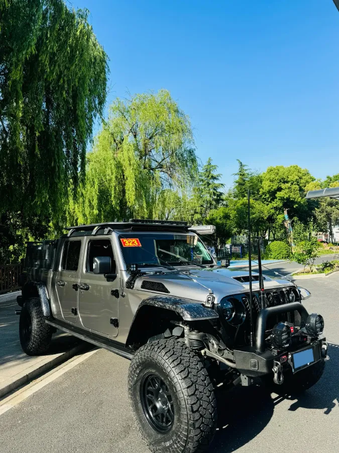 2022 Jeep Gladiator 3.6L 284HP V6 8AT,autocango,china used car exporter,china ev exporter,chinese used car exporter,chinese used ev exporter