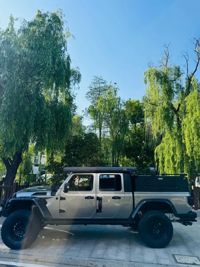 2022 Jeep Gladiator 3.6L 284HP V6 8AT,autocango,china used car exporter,china ev exporter,chinese used car exporter,chinese used ev exporter