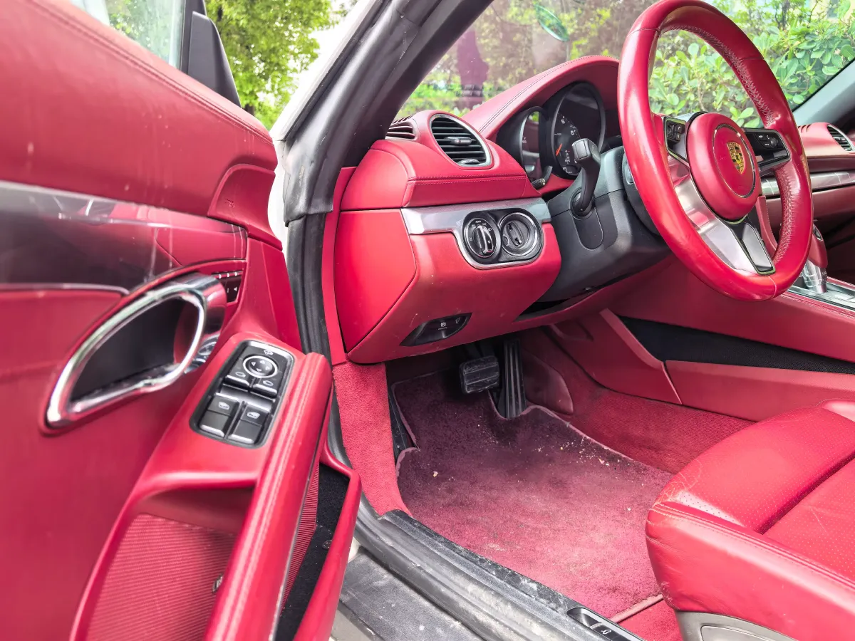 2018 Porsche 718 2.0T 250HP H4 7DCT,autocango,china used car exporter,china ev exporter,chinese used car exporter,chinese used ev exporter