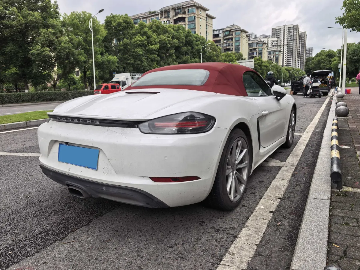 2018 Porsche 718 2.0T 250HP H4 7DCT,autocango,china used car exporter,china ev exporter,chinese used car exporter,chinese used ev exporter
