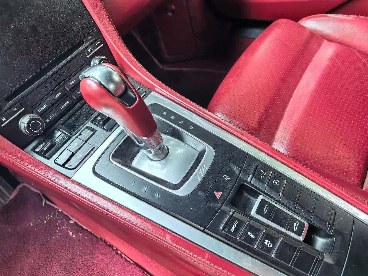 2018 Porsche 718 2.0T 250HP H4 7DCT,autocango,china used car exporter,china ev exporter,chinese used car exporter,chinese used ev exporter