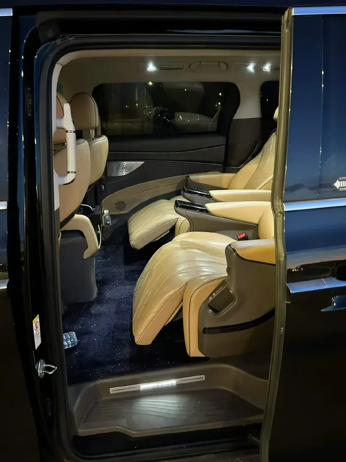 2022 BMW X2 2.0T 192HP L4 8AT,autocango,china used car exporter,china ev exporter,chinese used car exporter,chinese used ev exporter