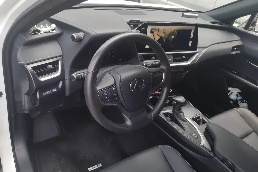 2022 Lexus UX 2.0L 146HP L4 E-CVT Hybrid,autocango,china used car exporter,china ev exporter,chinese used car exporter,chinese used ev exporter