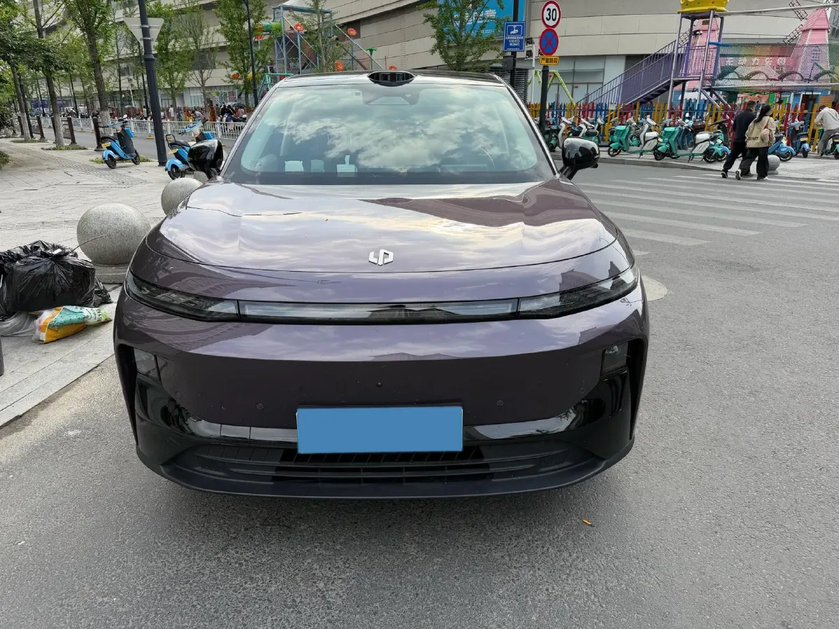 2025 Leapmotor B10 BEV 67.1KWH,autocango,china used car exporter,china ev exporter,chinese used car exporter,chinese used ev exporter